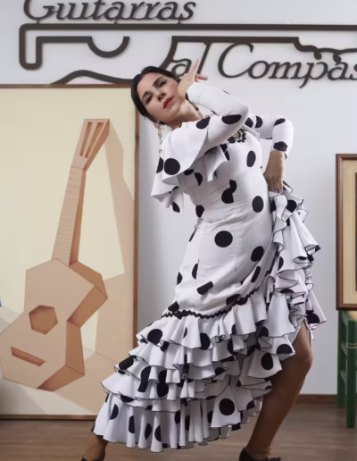 Azahara Alcaine al baile