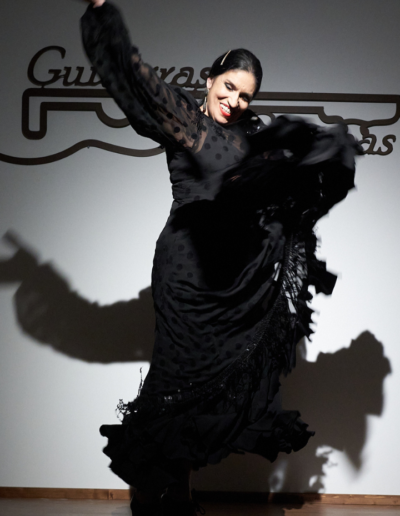 La bailaora malagueña Luisa Chicano desplante flamenco con intensidad
