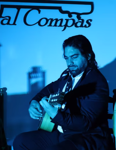 Guitarrista malagueño Nané Lucas en Guitarras al Compás