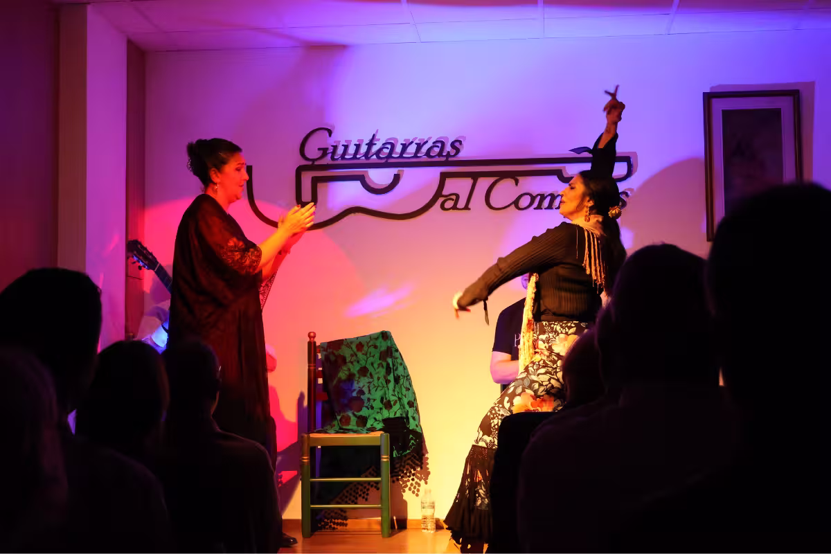 Rocío Alcalá baila con Luisa Chicano en el II Ramillete Flamenco