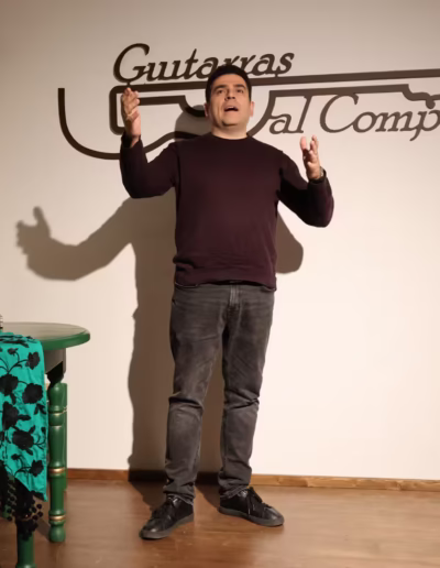 Juan Rivera en Guitarras al Compás