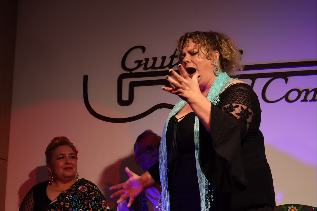 Elena Pino al cante de Zambra en el III Ramillete Flamenco