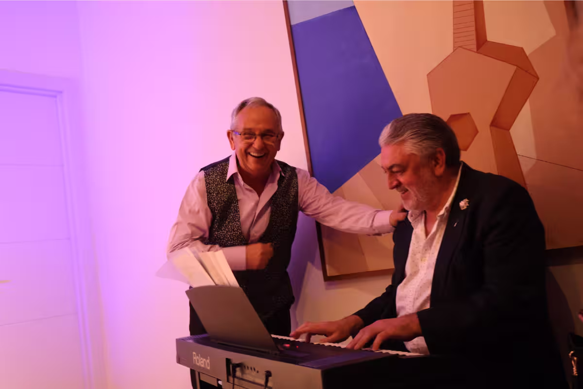 Pedro Gordillo y Gregorio Valderrama al piano y al cante del III Ramillete Flamenco